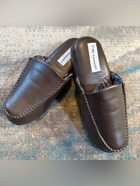 Men's Size 7W Dr. Leonard's Slippers